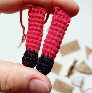 the keychain squedgame - CROCHET NOUNOU